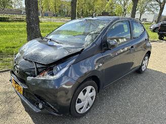 damaged commercial vehicles Toyota Aygo  2018/1