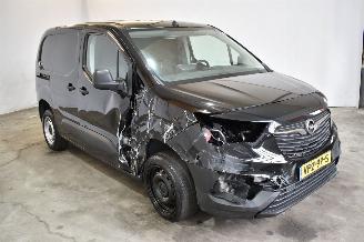 Vaurioauto  commercial vehicles Opel Combo 1.5D L1H1 Edition 2022/5
