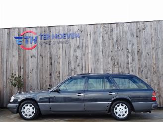 danneggiata veicoli commerciali Mercedes E-klasse E300 TDT Turbodiesel Automaat Schuifdak 105KW 1994/1