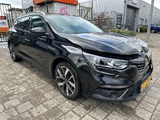 damaged other Renault Mégane Estate 1.3 TCe Bose 2019/11