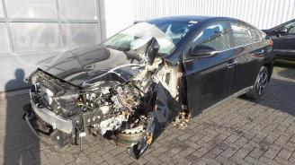 Damaged car Hyundai Ioniq  2019/1
