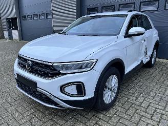 damaged commercial vehicles Volkswagen T-Roc 1.0 TSI NAVI / CRUISE / LED XENON / PDC 2022/8