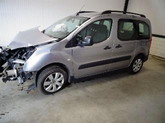 damaged commercial vehicles Citroën Berlingo 1.6 HDI 2017/5