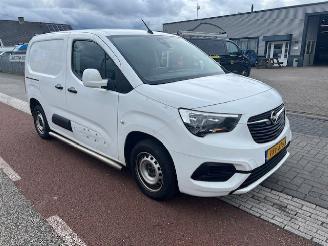 Auto da rottamare Opel Combo 1.5D 75KW AIRCO KLIMA NAVI SCHUIFDEUR EURO6 2021/6