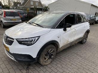 damaged commercial vehicles Opel Crossland X 1.2   ( 120 uitvoering ) 2019/11