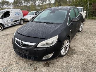 damaged commercial vehicles Opel Astra J (PC6/PD6/PE6/PF6) Hatchback 5-drs 1.4 Turbo 16V (Euro 5) 2010/1
