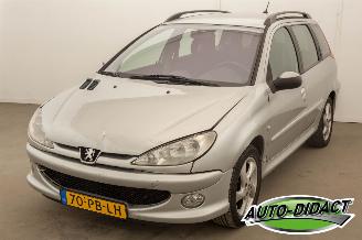 Autoverwertung Peugeot 206 SW 1.6-16V XS Airco 2004/4