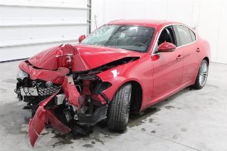 Damaged car Alfa Romeo Giulia  2018/5