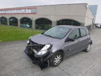 Coche accidentado Renault Clio 20-TH ANNIVERSA 2011/1
