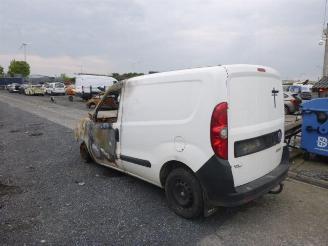 krockskadad bil caravan Fiat Doblo 1.6 MULTIJET 2014/7